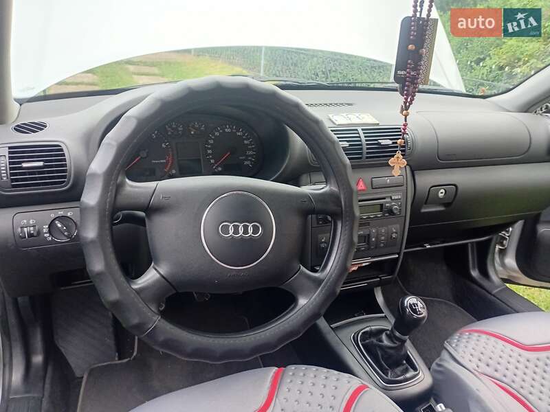 Хэтчбек Audi A3 2002 в Кицмани