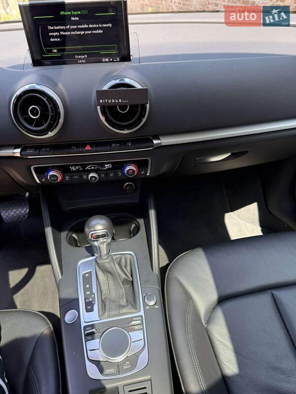 Седан Audi A3 2015 в Черновцах