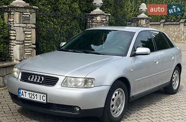 Хетчбек Audi A3 2002 в 