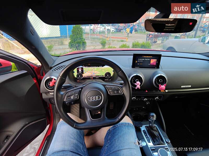 Хэтчбек Audi A3 2016 в Хмельницком