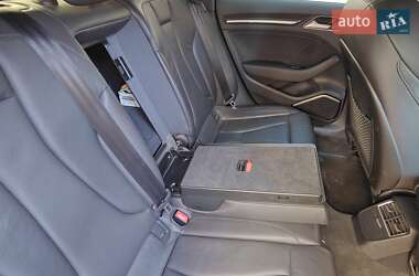 Хэтчбек Audi A3 2016 в 
