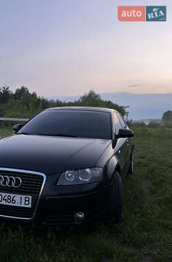 Хетчбек Audi A3 2004 в 