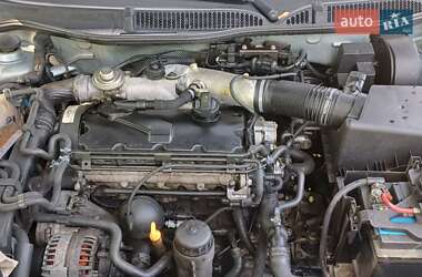 Хэтчбек Audi A3 2001 в 