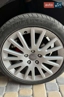 Хетчбек Audi A3 2004 в 