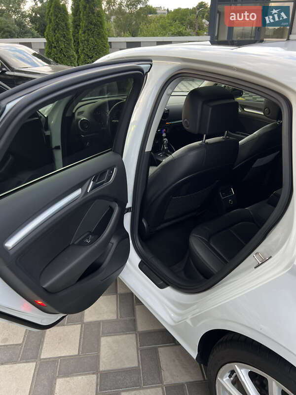 Седан Audi A3 2014 в Киеве