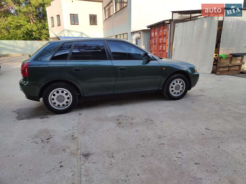 Хэтчбек Audi A3 1999 в Киеве