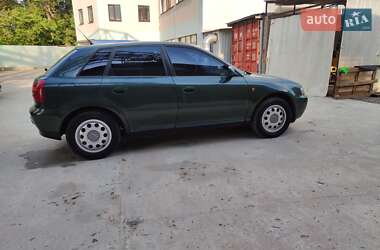 Хетчбек Audi A3 1999 в 