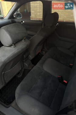 Хэтчбек Audi A3 2000 в 