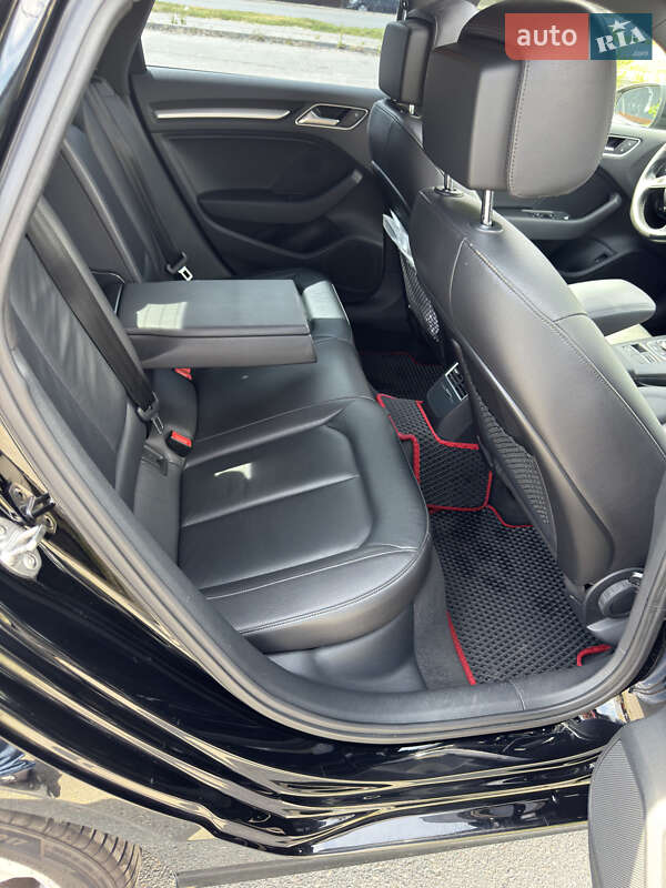 Седан Audi A3 2016 в Днепре
