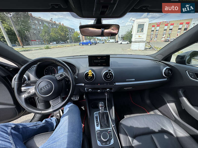 Седан Audi A3 2016 в Днепре