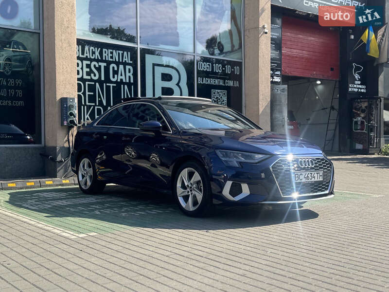 Седан Audi A3 2022 в Львове