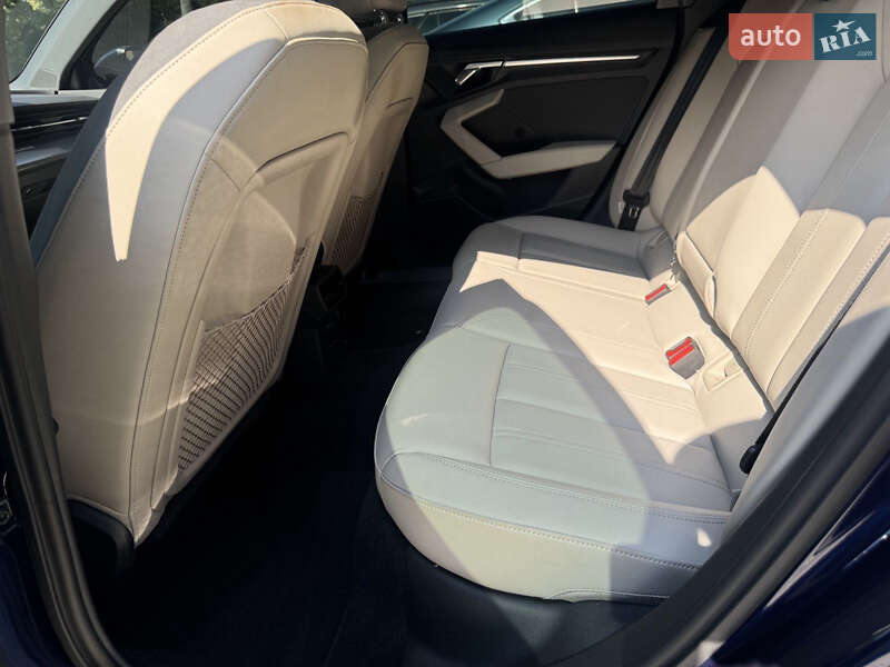 Седан Audi A3 2022 в Львове