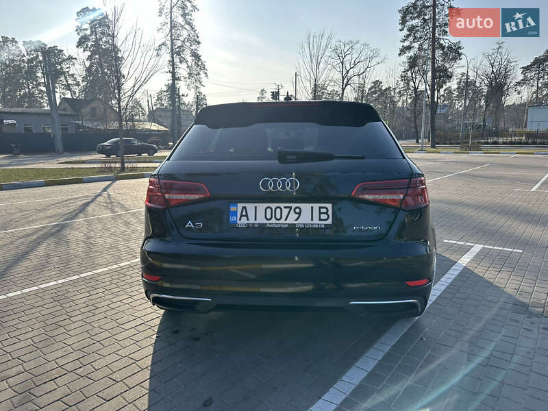 Хэтчбек Audi A3 2017 в Киеве