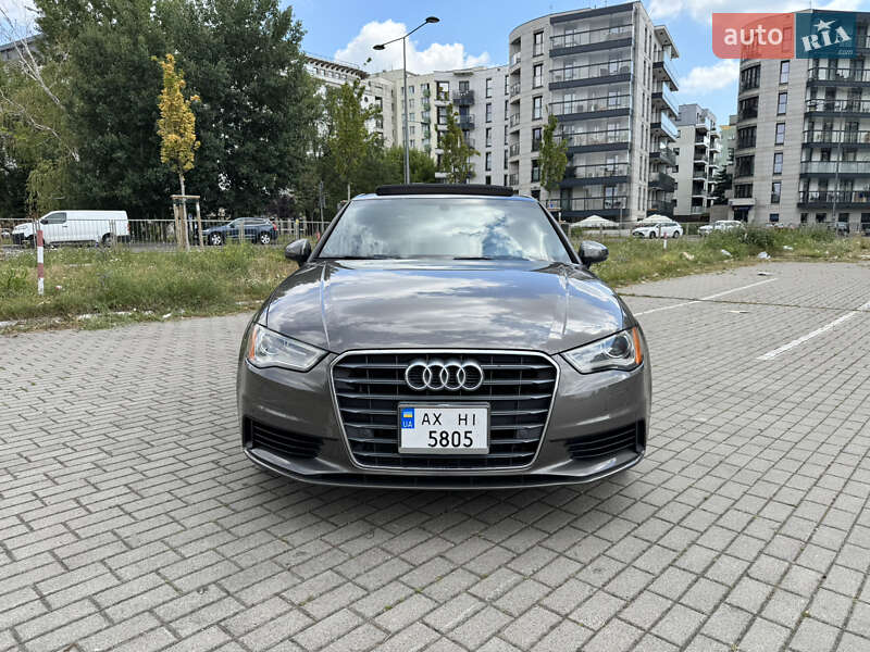 Седан Audi A3 2015 в Самборі