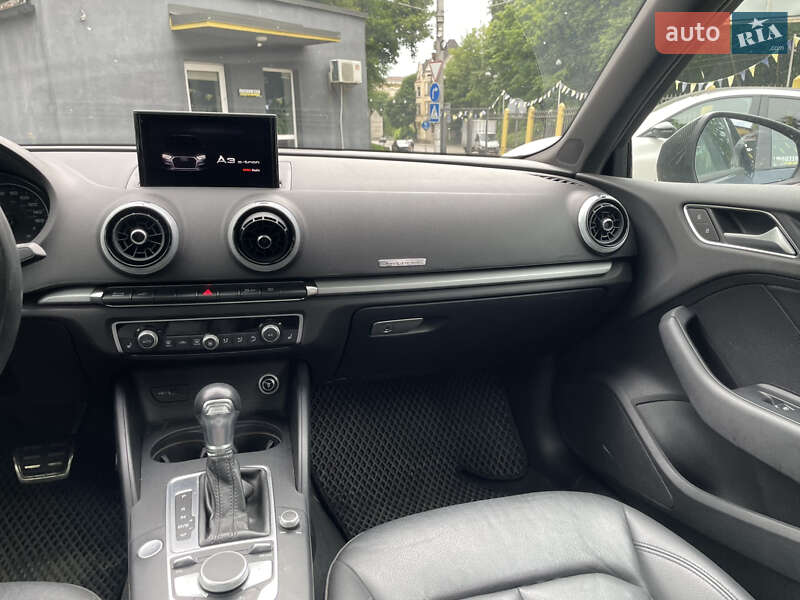 Хэтчбек Audi A3 2017 в Львове