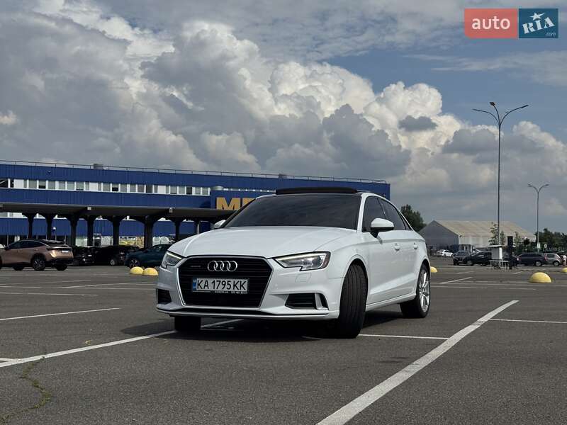 Седан Audi A3 2017 в Києві