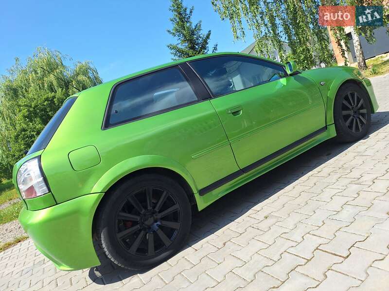 Хетчбек Audi A3 1997 в Чернівцях