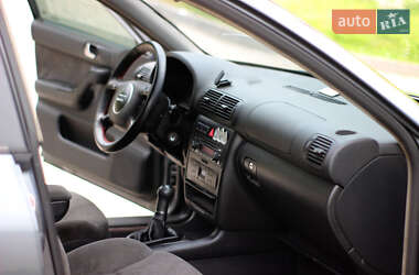Хэтчбек Audi A3 2002 в 