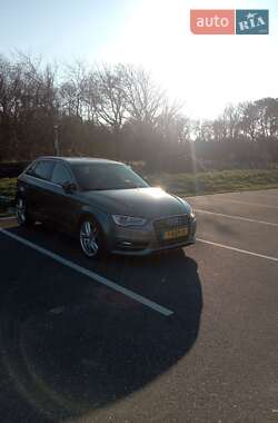 Хэтчбек Audi A3 2014 в 