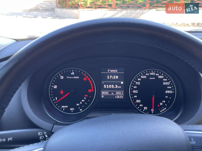 Седан Audi A3 2015 в Одессе