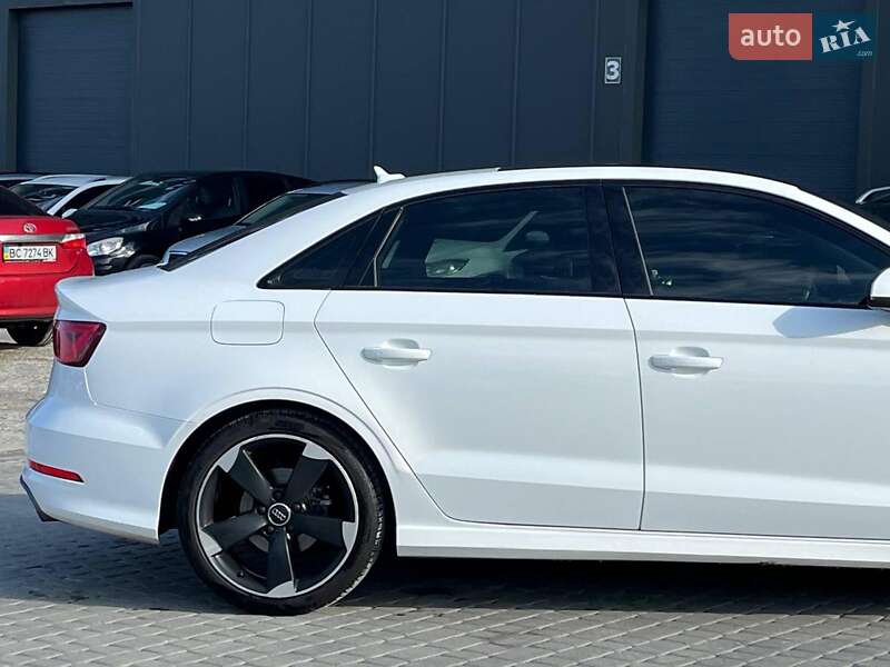 Седан Audi A3 2016 в Львові