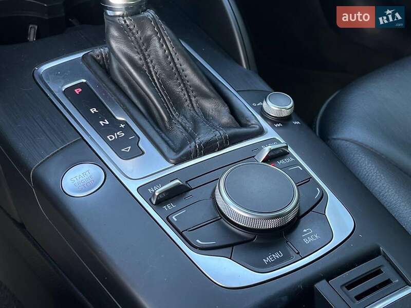 Седан Audi A3 2016 в Львові