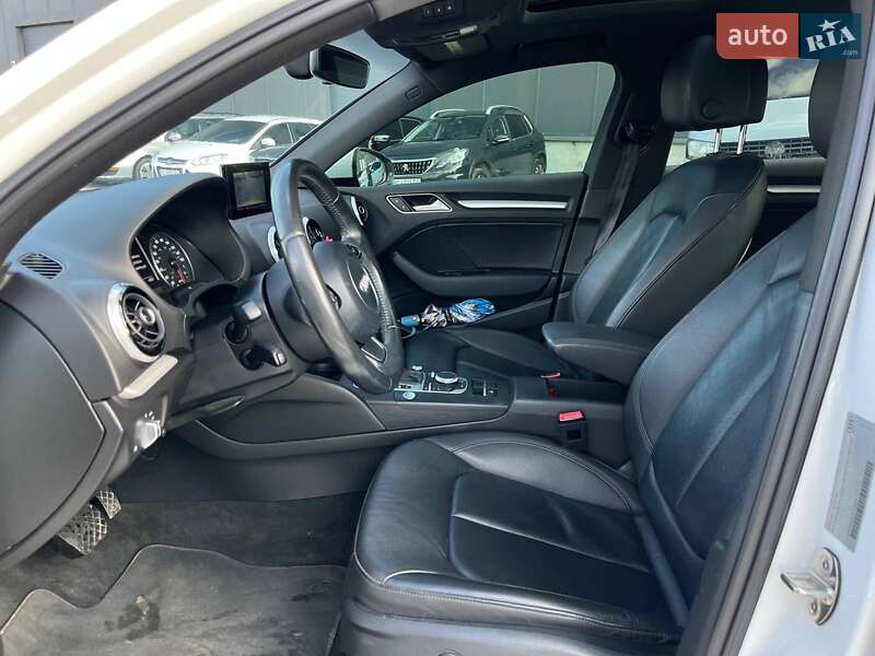 Седан Audi A3 2016 в Львові