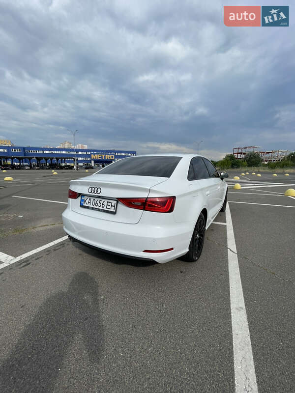 Седан Audi A3 2016 в Києві