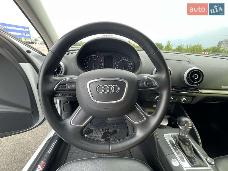 Седан Audi A3 2016 в Києві