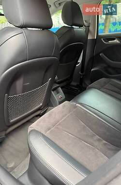 Хэтчбек Audi A3 2016 в 