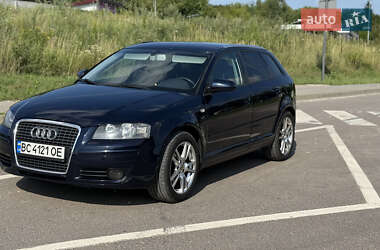 Хэтчбек Audi A3 2004 в 