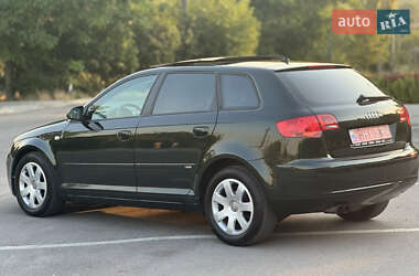 Хэтчбек Audi A3 2006 в 