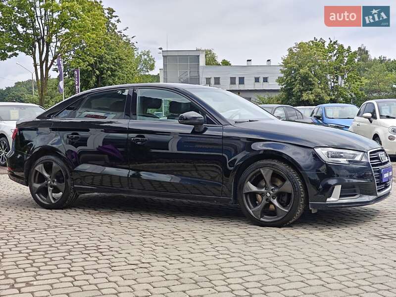 Седан Audi A3 2016 в Львові