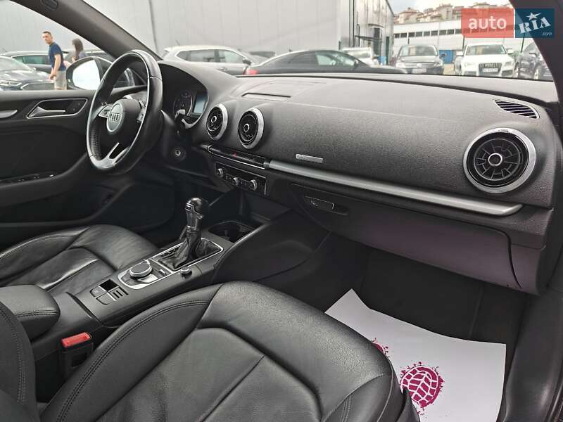 Седан Audi A3 2016 в Львові