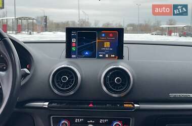 Хэтчбек Audi A3 2016 в 