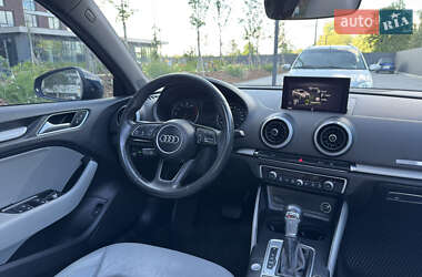 Седан Audi A3 2017 в 