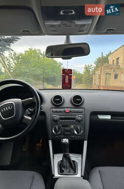 Хэтчбек Audi A3 2007 в 