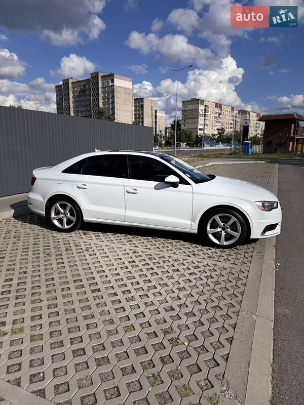 Седан Audi A3 2014 в Киеве