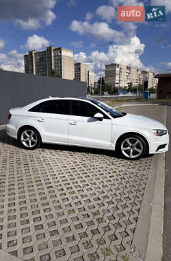 Седан Audi A3 2014 в 
