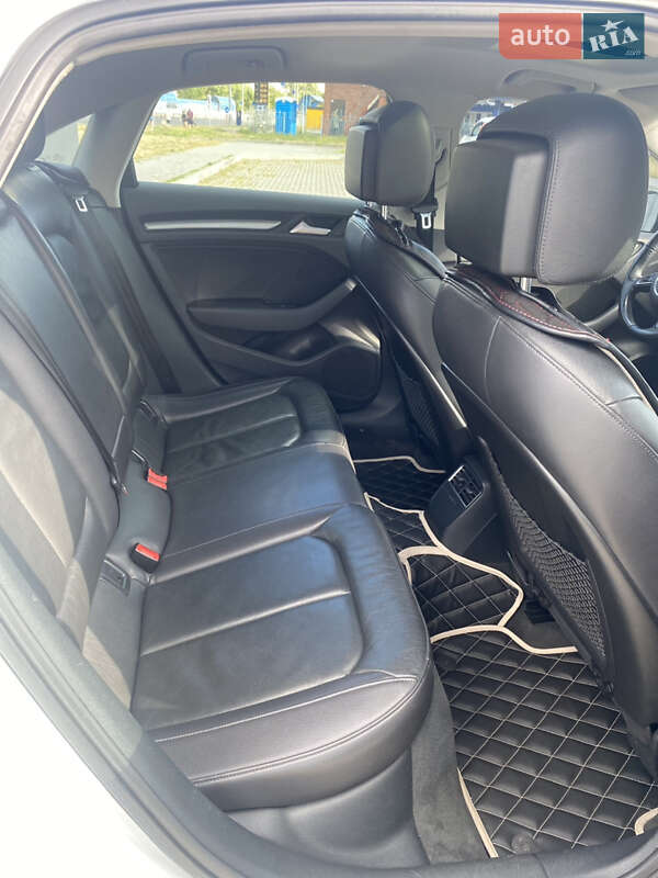Седан Audi A3 2014 в Киеве