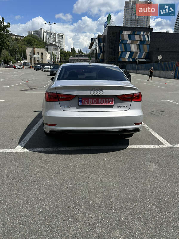 Седан Audi A3 2015 в Києві