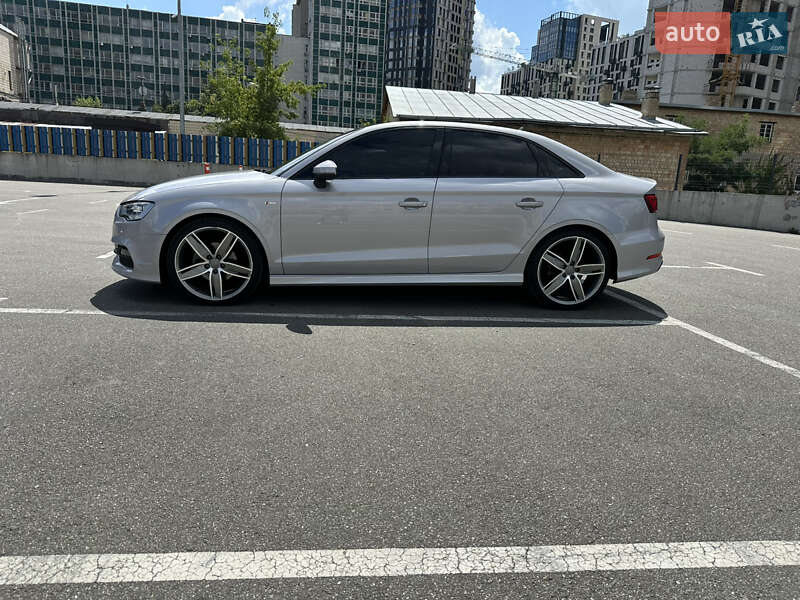 Седан Audi A3 2015 в Києві