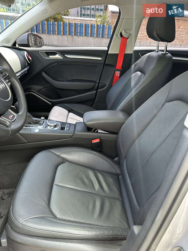 Седан Audi A3 2015 в Києві