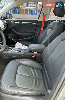 Седан Audi A3 2015 в 