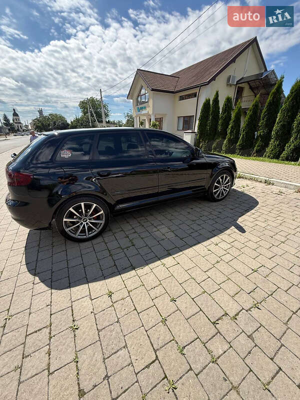 Хетчбек Audi A3 2009 в Пустомитах