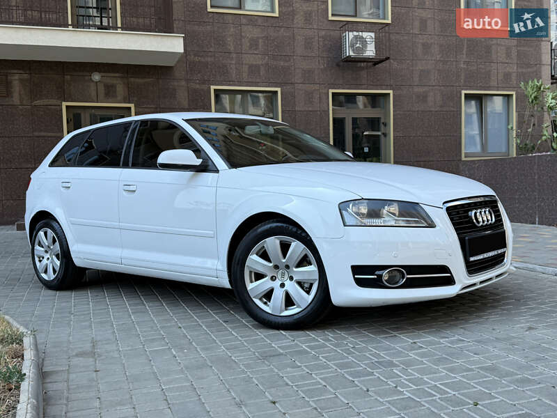 Хэтчбек Audi A3 2013 в Одессе