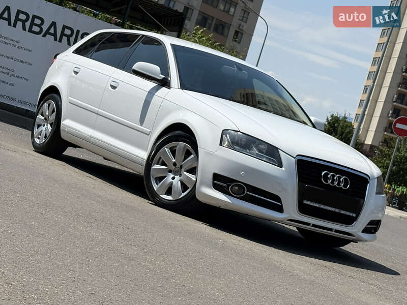 Хэтчбек Audi A3 2013 в Одессе
