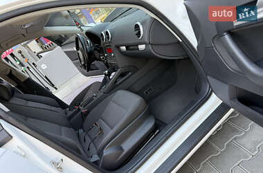 Хэтчбек Audi A3 2013 в 