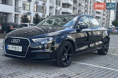 Седан Audi A3 2014 в Киеве