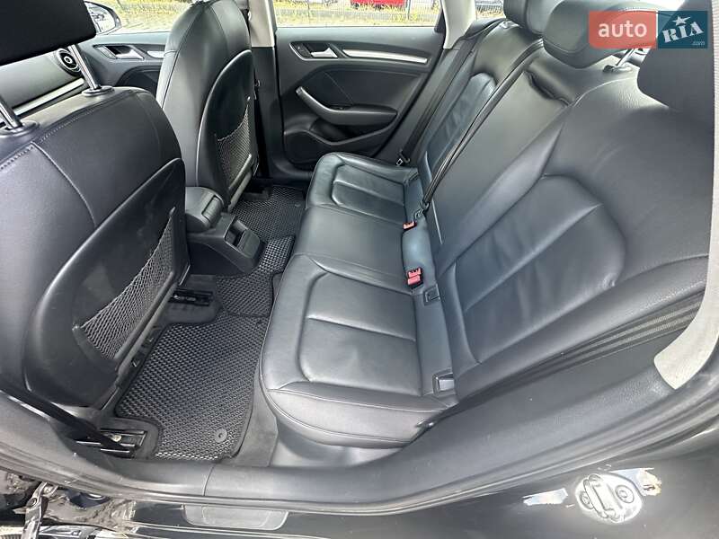 Седан Audi A3 2014 в Киеве